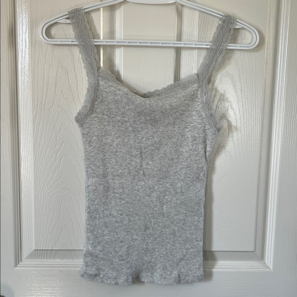 Brandy Melville John Galt Light Gray Lace-Trim Ribbed Cropped Tank Top OS - Picture 5 of 6